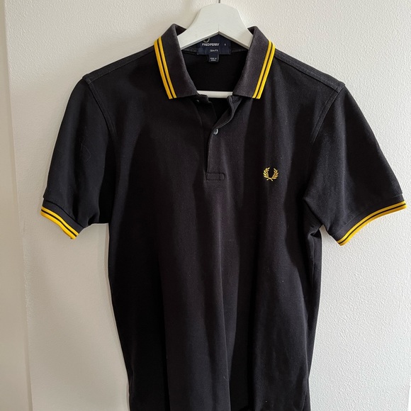 Fred Perry Other - Fred perry polo black-yellow